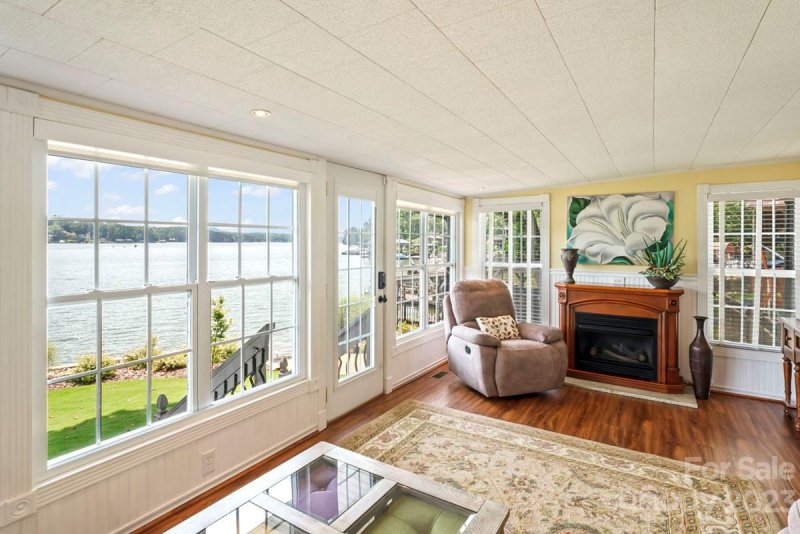 Property image 4 at 932 Pinehaven Drive, New London, NC 28127