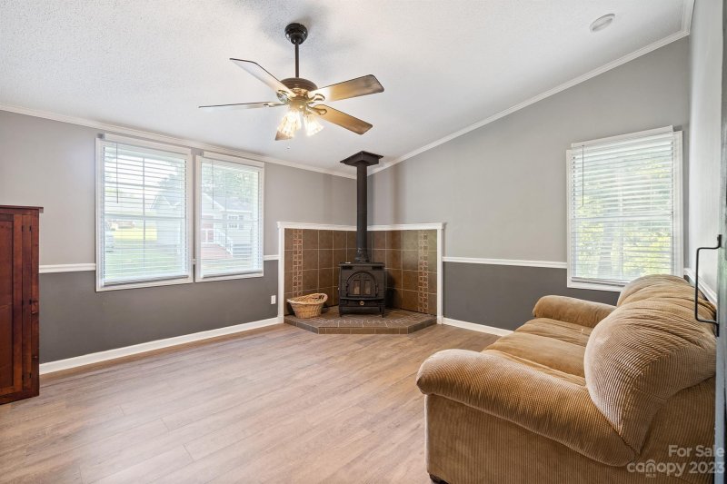 Property image 3 at 181 Hickory Creek Drive, Gastonia, NC 28052