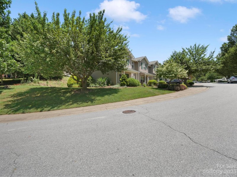 Property image 3 at 217 Wiltshire Circle, Fletcher, NC 28732