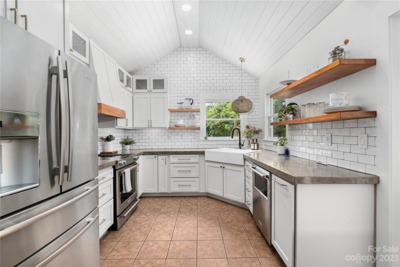 Property image 2 at 664 Franklin Grove Drive, Mooresville, NC 28115