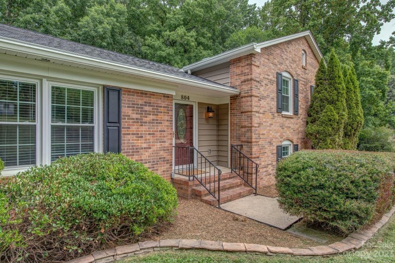 Property image 5 at 804 Brookside Drive, Gastonia, NC 28056