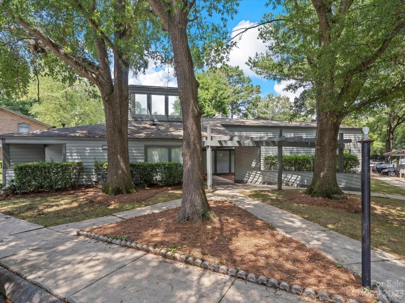 Property image 5 at 5012 Sardis Road, Charlotte, NC 28270