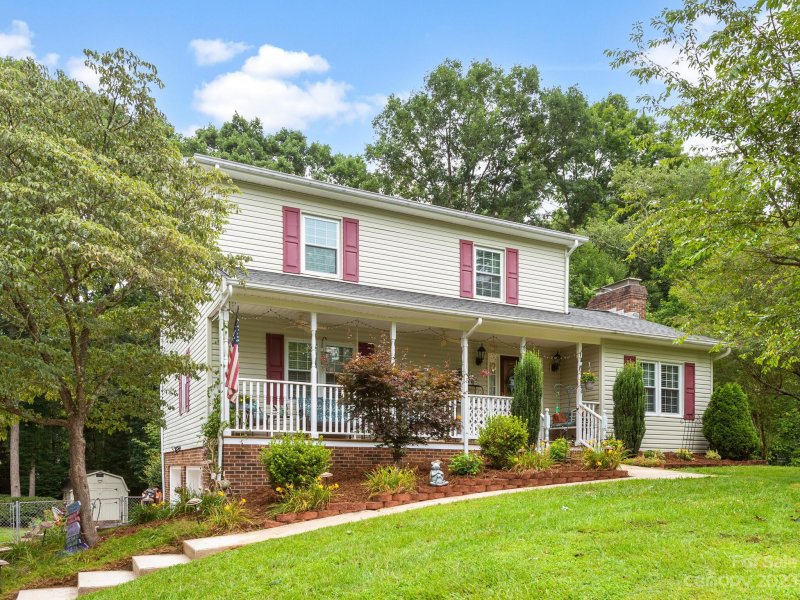 113 Apple Blossom Drive