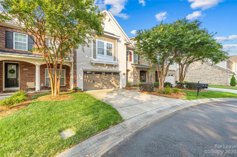 Property image 2 at 16416 Hawfield Woods Lane, Charlotte, NC 28277