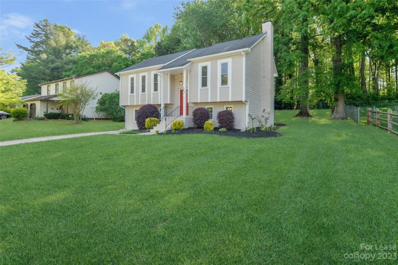 Property image 3 at 1607 Teddington Drive, Charlotte, NC 28214