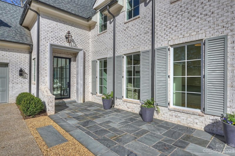 Property image 3 at 5329 Colony Road, Charlotte, NC 28226