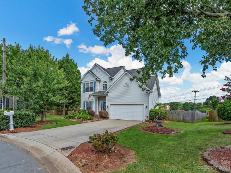 5720 Autumn Knoll Place