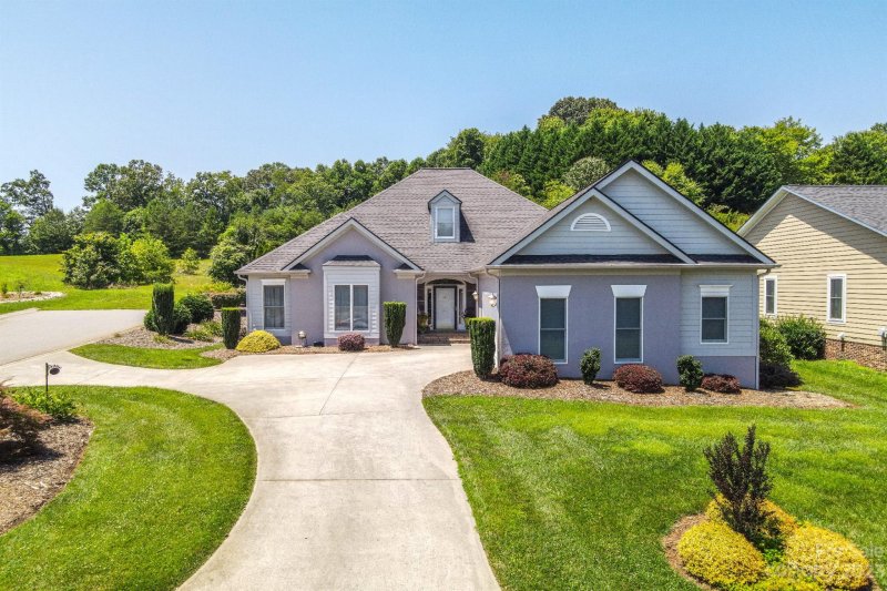 Property image 2 at 201 Henrys Glen Drive, Morganton, NC 28655