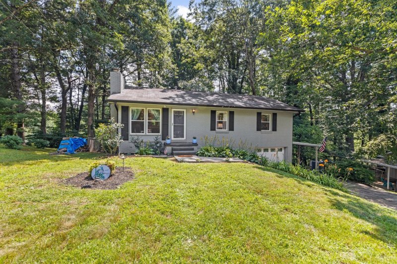 Property image 2 at 16 S Ridge Place, Arden, NC 28704