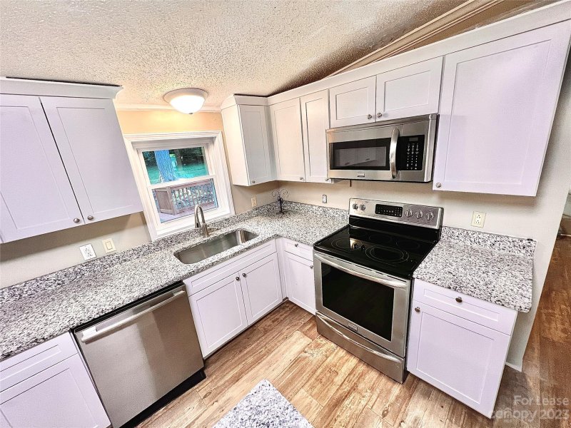 Property image 5 at 174 Crystal Bay Drive, Mooresville, NC 28115