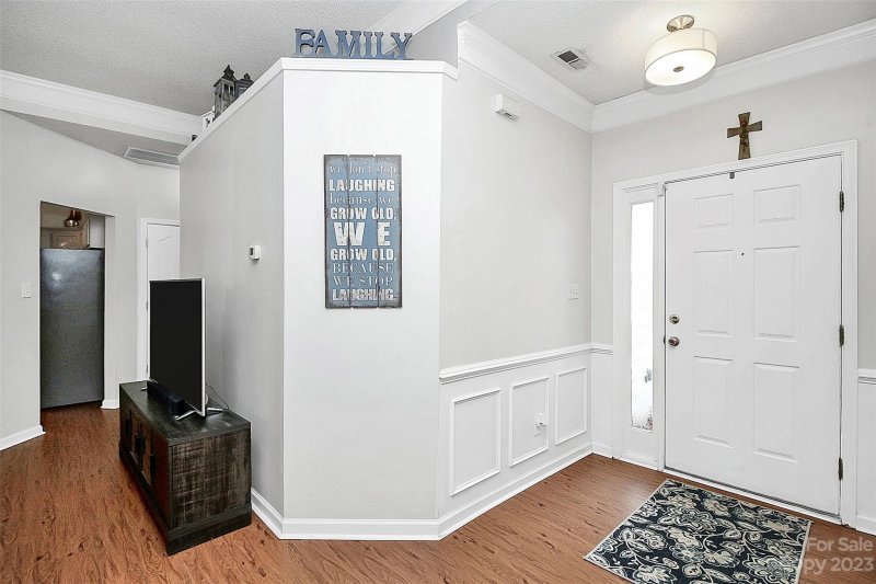 Property image 3 at 3813 Sipes Lane, Charlotte, NC 28269