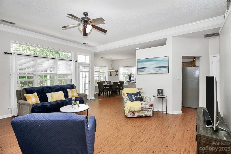 Property image 4 at 3813 Sipes Lane, Charlotte, NC 28269