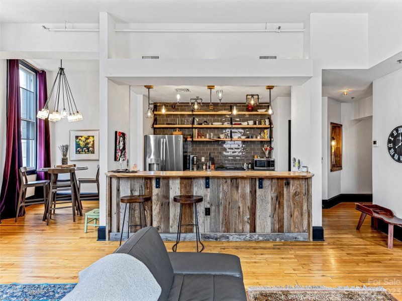 Property image 4 at 84 Walnut Street, Asheville, NC 28801