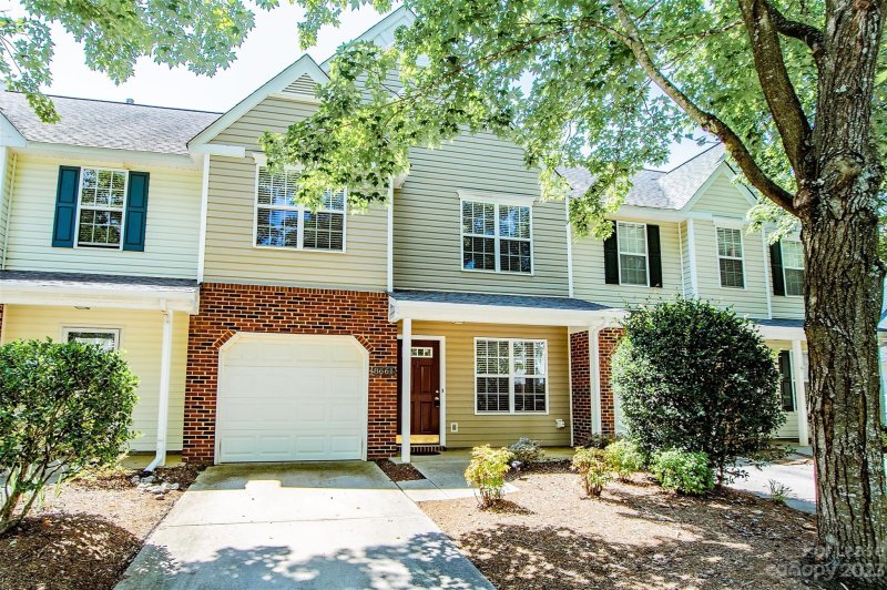 Property image 2 at 8661 Robinson Forest Drive, Charlotte, NC 28277