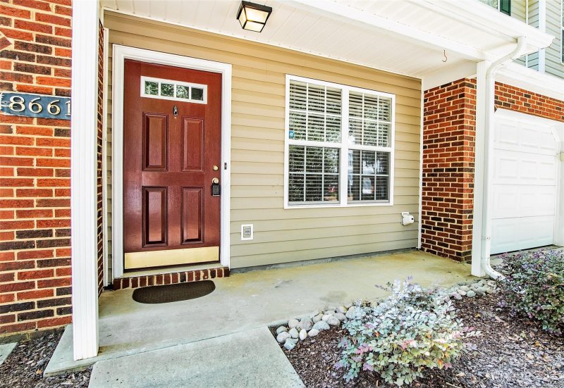 Property image 3 at 8661 Robinson Forest Drive, Charlotte, NC 28277