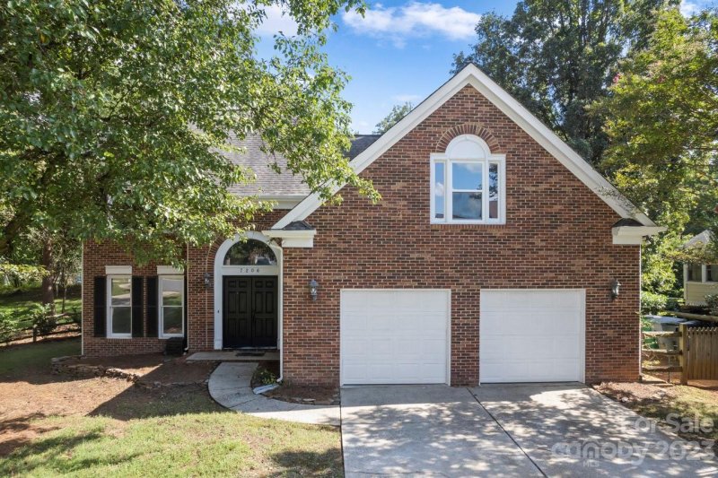 Property image 2 at 7206 Groveview Court, Charlotte, NC 28269
