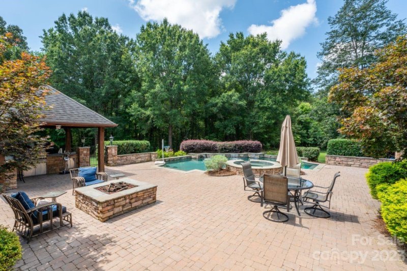 Property image 3 at 913 Tee Top Lane, Waxhaw, NC 28173