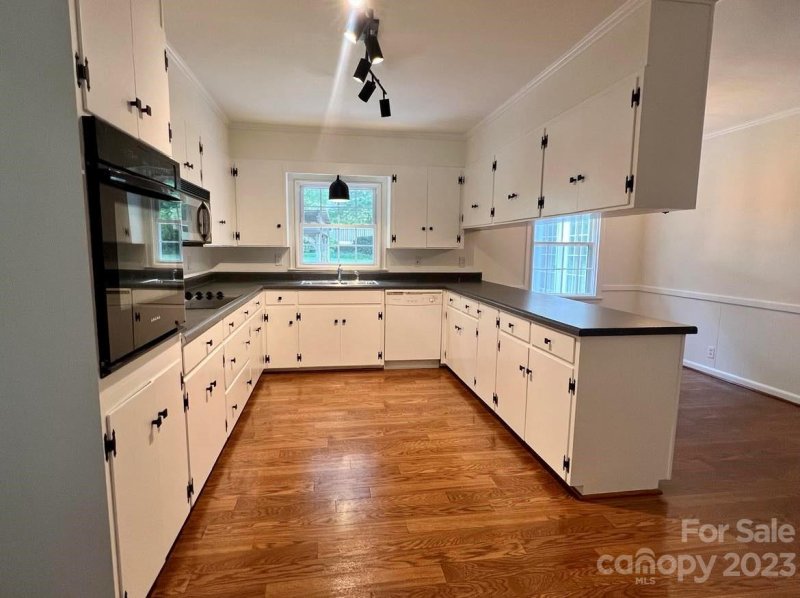 Property image 4 at 944 Churchill Drive, Gastonia, NC 28054