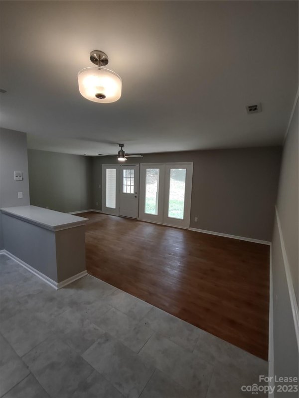 Property image 5 at 6106 Meadow Rose Lane, Charlotte, NC 28215