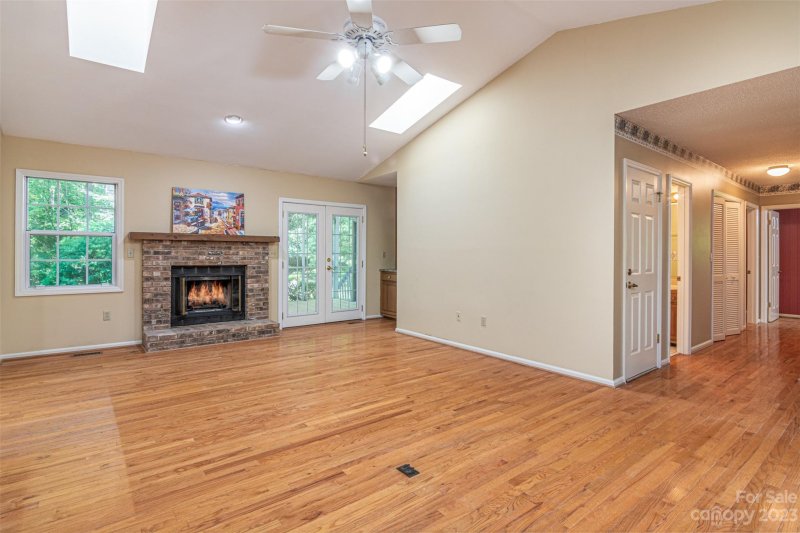 Property image 5 at 509 Maren Court, Hendersonville, NC 28739