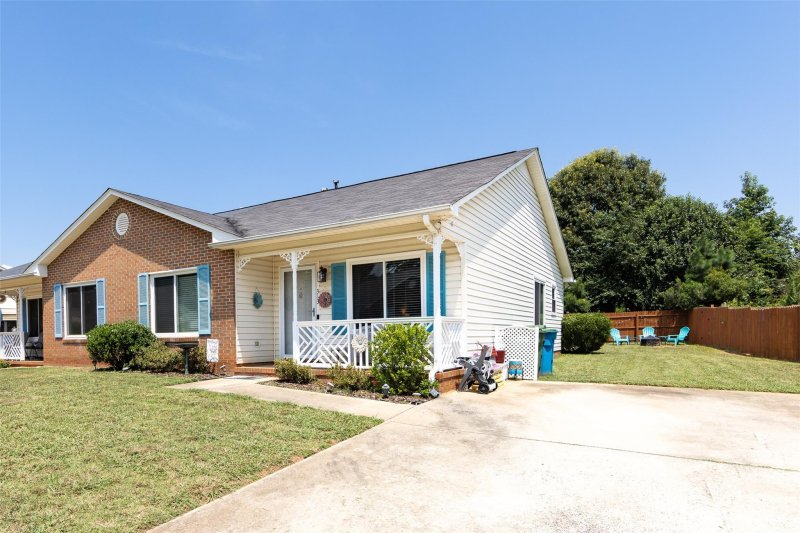 313 Tylers Way