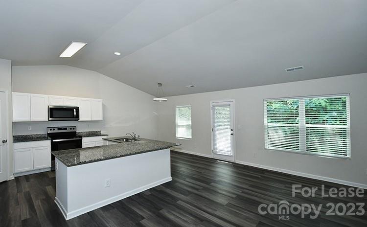 Property image 3 at 1121 Amberlight Circle, Salisbury, NC 28144