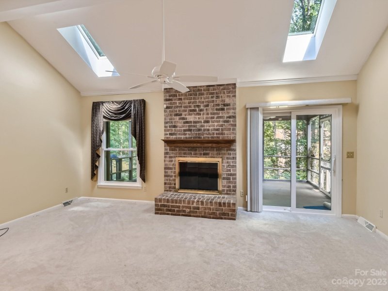 Property image 3 at 220 Pine Creek Drive, Charlotte, NC 28270