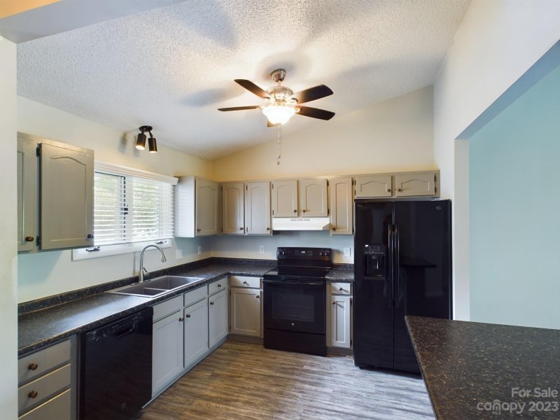 Property image 4 at 1001 Wellington Hills Circle, Salisbury, NC 28147