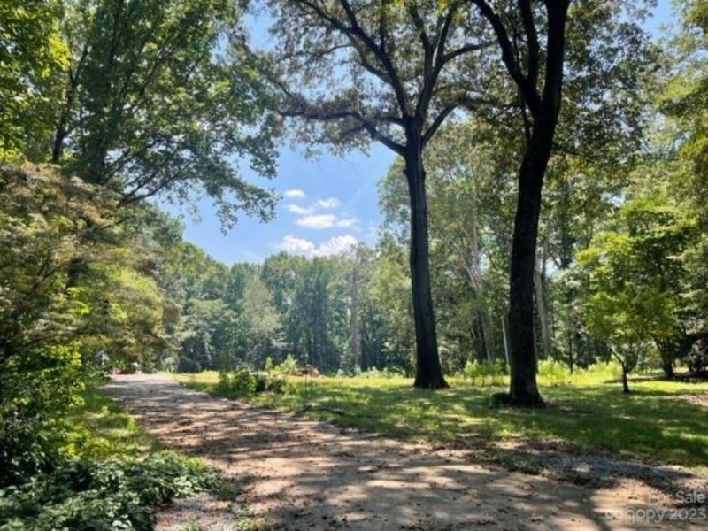 4510 Town Country Drive