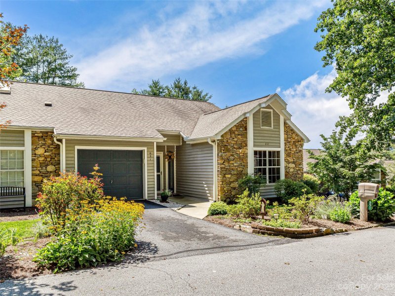 Property image 2 at 651 East Park Place, Hendersonville, NC 28791