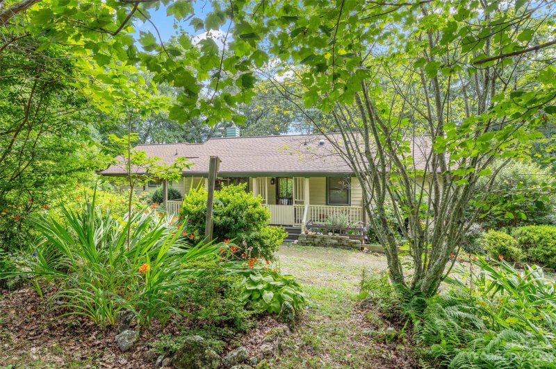 243 Pioneer Ridge Road