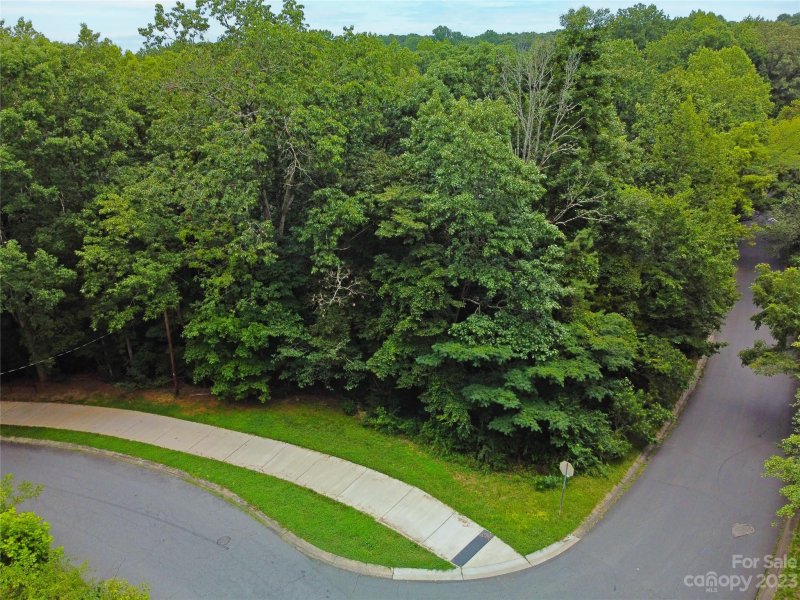 Property image 3 at 801 Autumnwood Lane, Charlotte, NC 28213