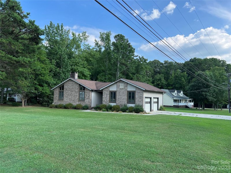 Property image 3 at 2010 Sprucewood Street, Albemarle, NC 28001