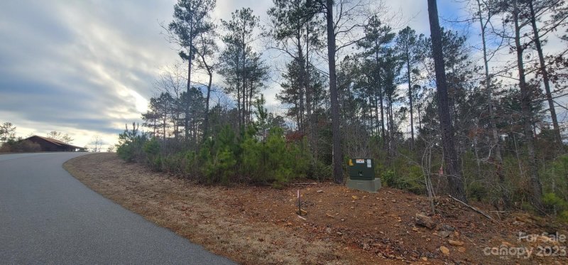 Property image 3 at 1735 Waters Edge Drive, Granite Falls, NC 28630