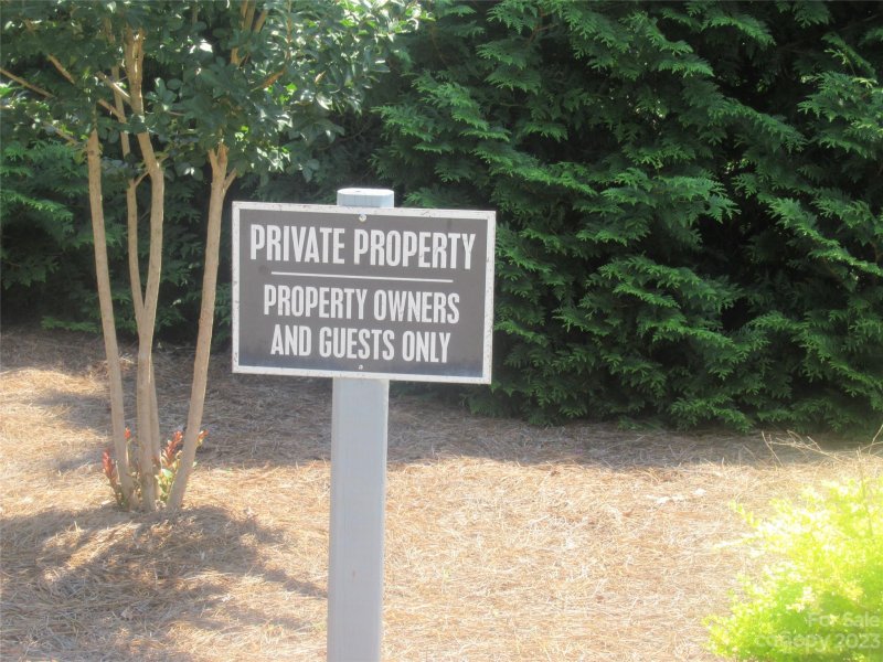 Property image 4 at 1735 Waters Edge Drive, Granite Falls, NC 28630