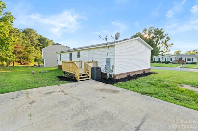 Property image 3 at 1202 Salvadore Court, Gastonia, NC 28052