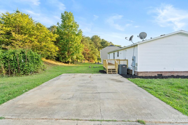 Property image 4 at 1202 Salvadore Court, Gastonia, NC 28052