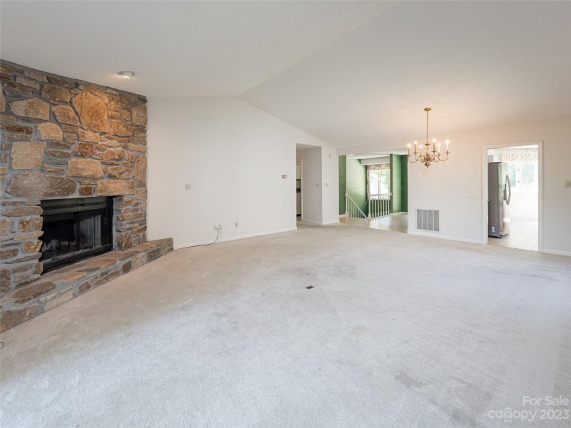 Property image 5 at 401 Timber Drive, Asheville, NC 28804