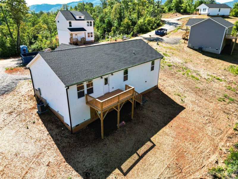 Property image 3 at 483 S Vineyard Village Drive, Old Fort, NC 28762