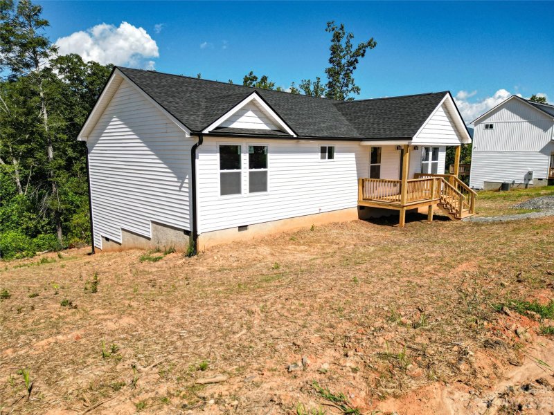 Property image 4 at 483 S Vineyard Village Drive, Old Fort, NC 28762