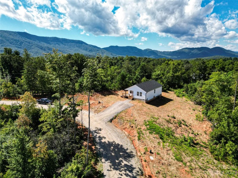 Property image 4 at 401 S Vineyard Village Drive, Old Fort, NC 28762