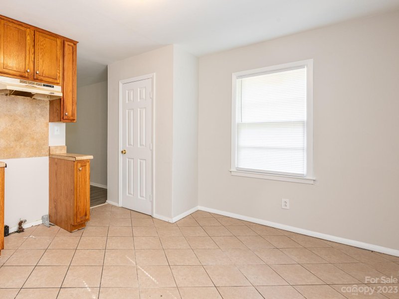 Property image 5 at 319 Barrymore Drive, Charlotte, NC 28213