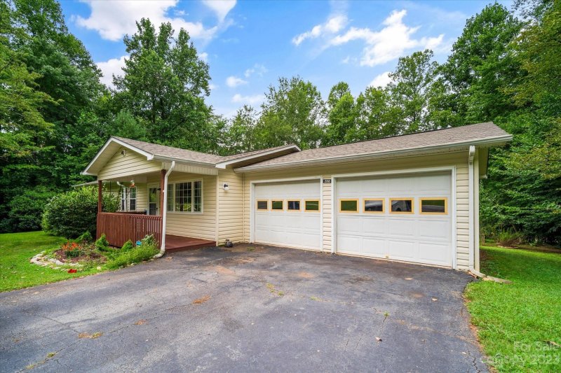 288 Springdale Drive