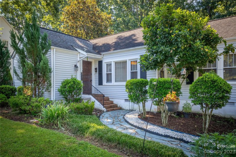 Property image 3 at 831 4th Avenue, Hickory, NC 28601