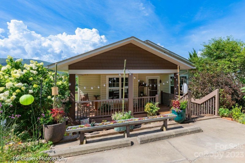 Property image 3 at 102 Warren Haynes Drive, Asheville, NC 28806