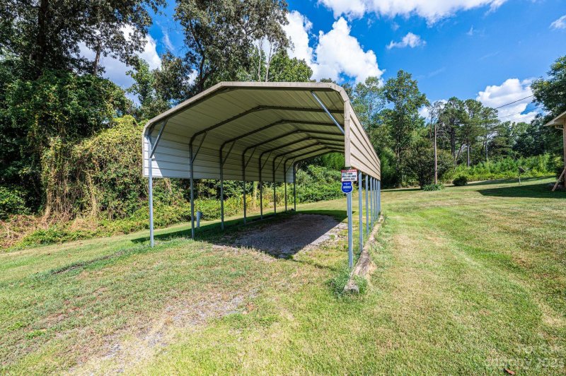 Property image 5 at 2628 27th Street, Hickory, NC 28601