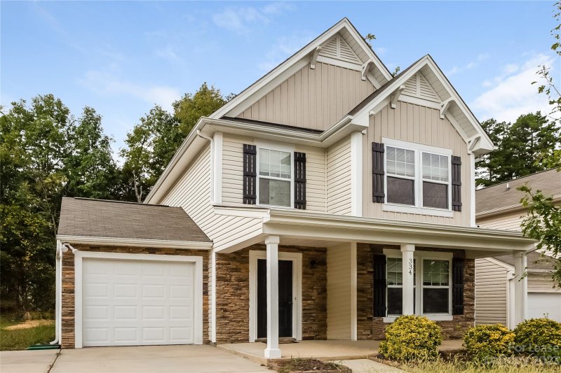 Property image 4 at 334 Cornielle Lane, Charlotte, NC 28216