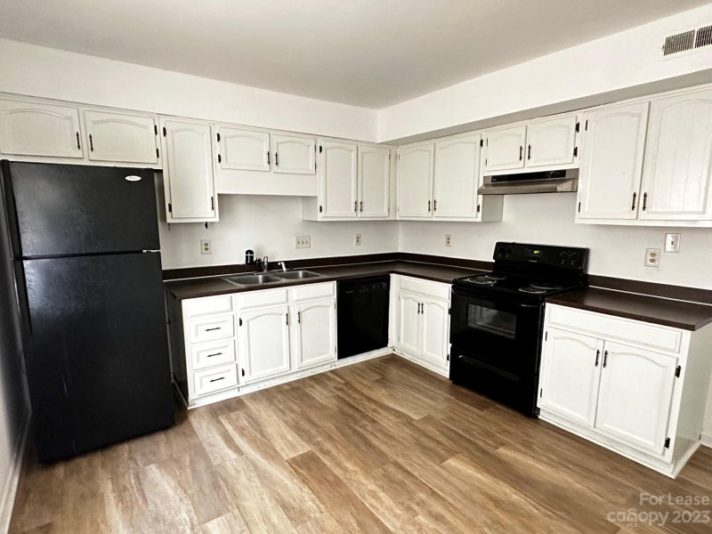 Property image 3 at 8809 Hunter Ridge Drive, Charlotte, NC 28226