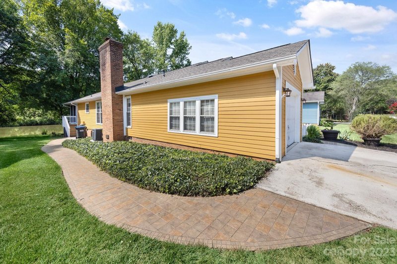 Property image 4 at 351 Mulberry Village Lane, Fort Mill, SC 29715