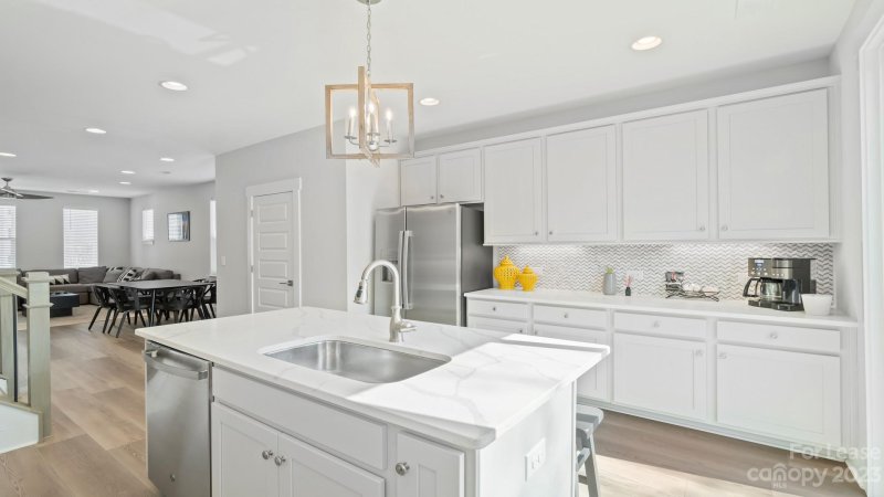 Property image 5 at 1015 E 36th Street, Charlotte, NC 28205